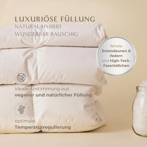 Natural Hybrid Bettdecke mit luxuriöser Hybridfüllung aus Entendaunen, Federn und High-Tech-Faserbällchen
